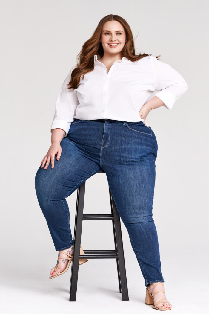 5 Must-Have Photos in Your Plus Size Modeling Portfolio That Will Get You Booked