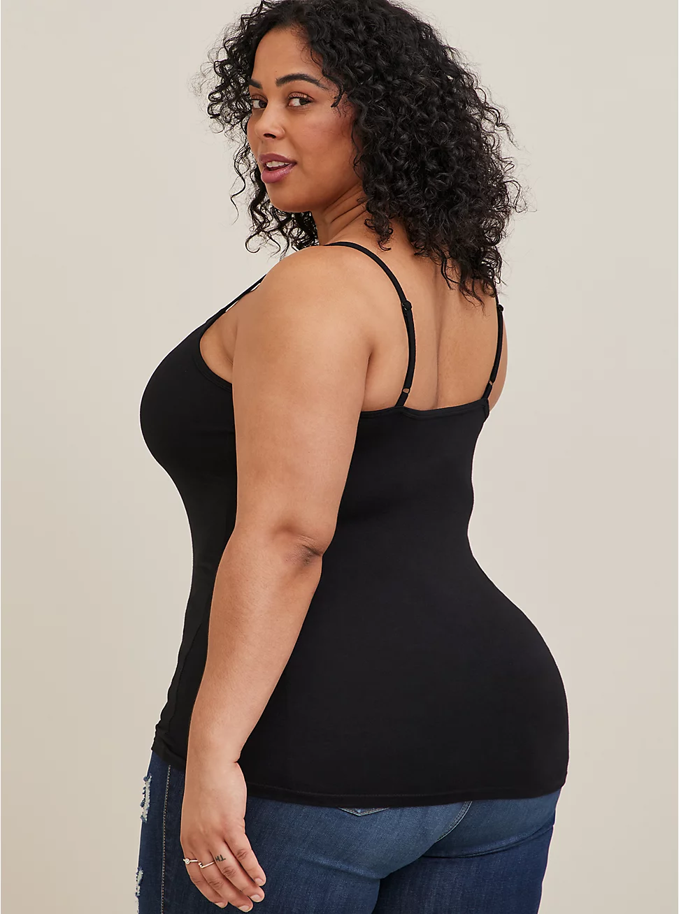 plus size modeling outfits 